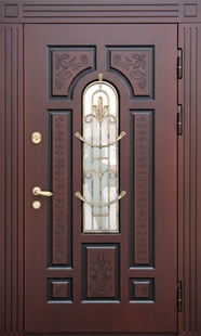 Стальная утепленная термодверь с кованой решеткой, стеклопакетом и плитами МДФ с фрезеровкой